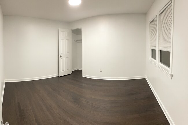 Building Photo - 306 Clifton Ave