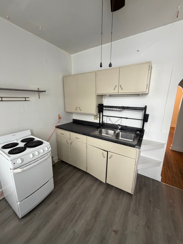 Building Photo - 783 Woodruff Pl E Dr