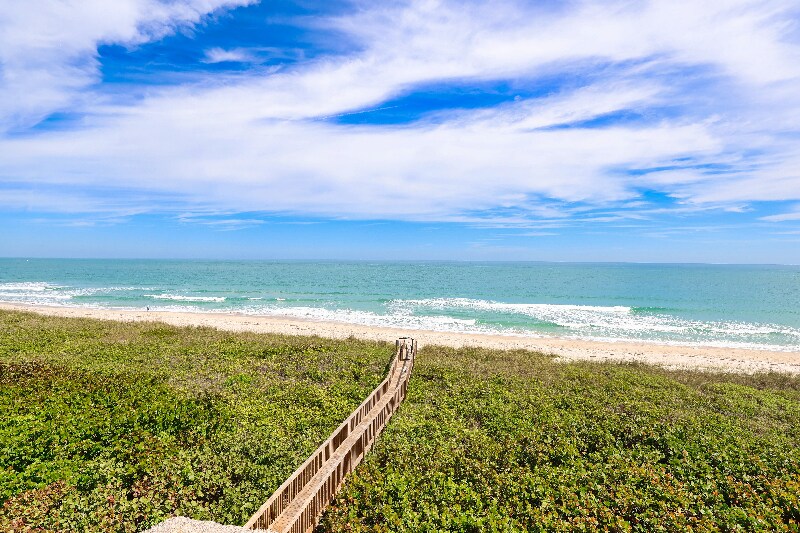 Building Photo - 4810 N Hwy A1A