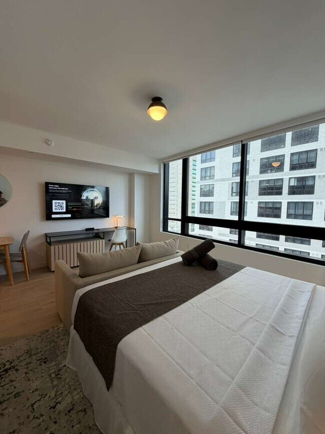 Building Photo - 225 N Miami Ave