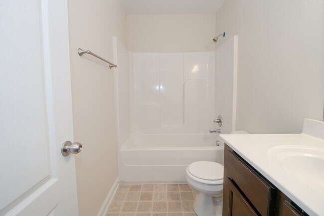 Building Photo - 505-E Havendale Ct