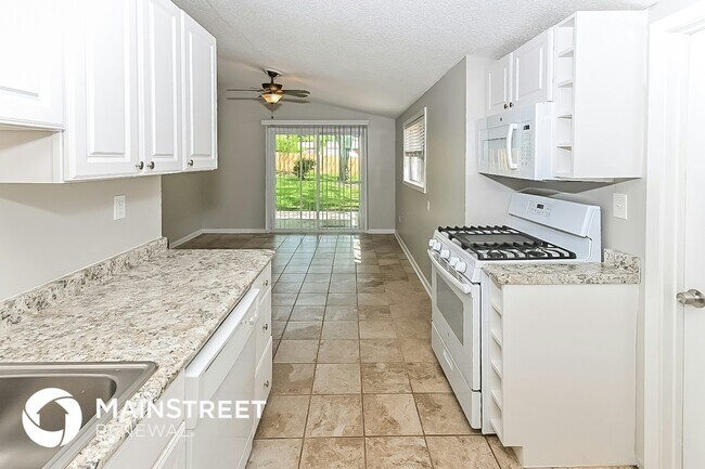 Building Photo - 2236 Colonial Hills Dr