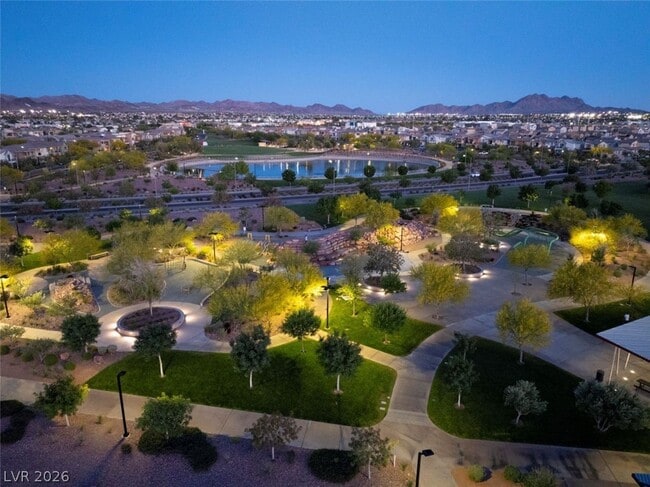 Building Photo - 915 Violet Heron St