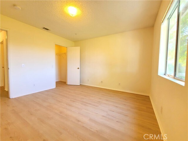 Building Photo - 12694 Valley View St