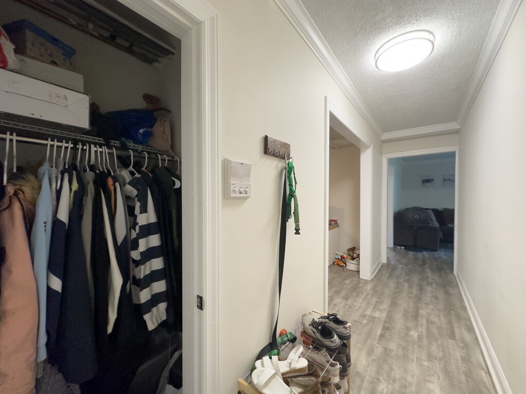 Building Photo - 325 Kedzie St