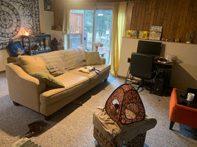 Primary Photo - 2220 Carriage Dr