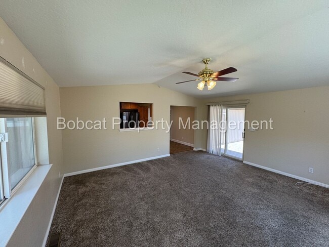 Building Photo - 3 Bed, 2 Bath, Home Located in Gardnerville