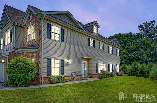 Building Photo - 90 Morgan Way