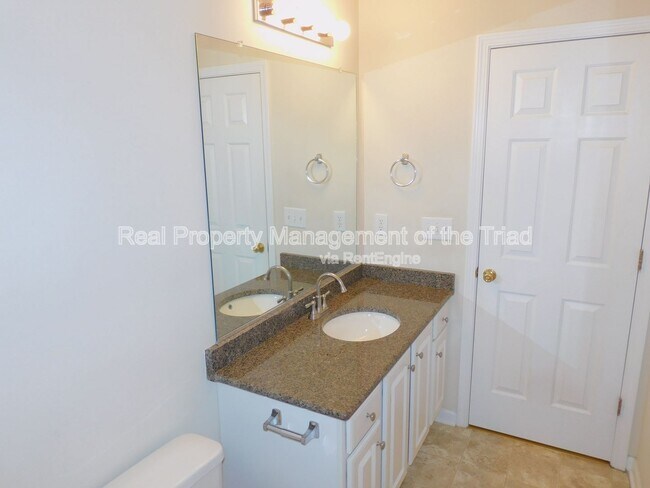 Building Photo - 4706 Ridge Fall Rd