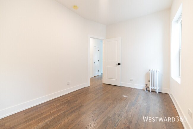 Building Photo - 6211 N Glenwood Ave