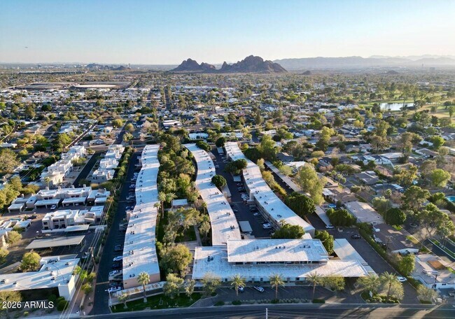 Building Photo - 6125 E Indian School Rd