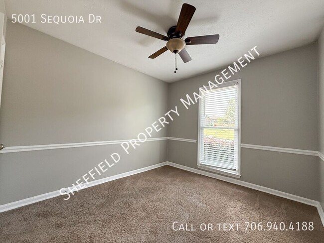 Building Photo - 5001 Sequoia Dr