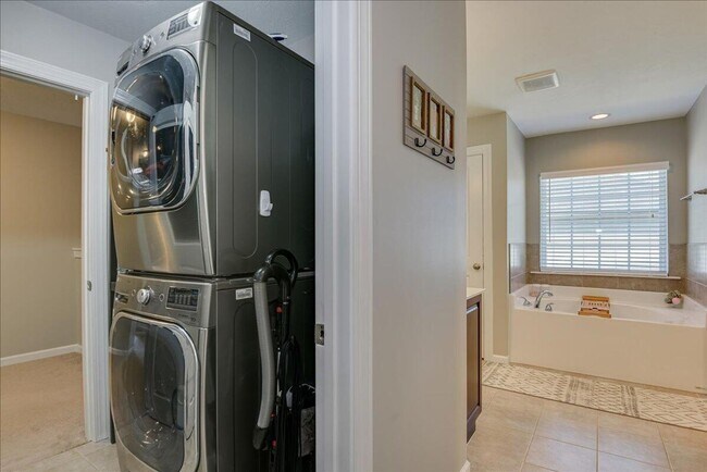 Building Photo - 847 Williford Run Dr