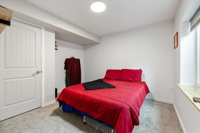 Building Photo - 10715 Horton Dr