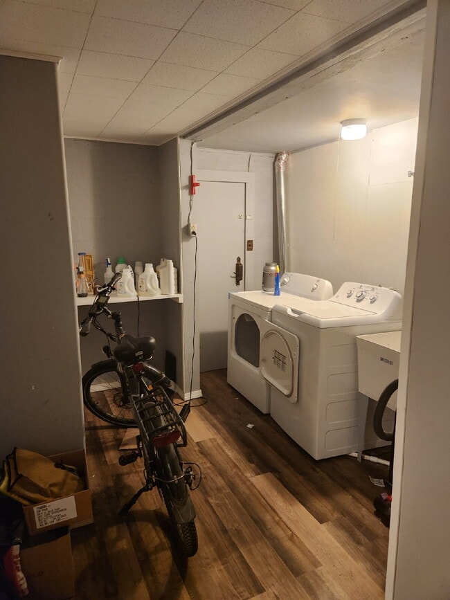 Building Photo - 2500 Dean Ave