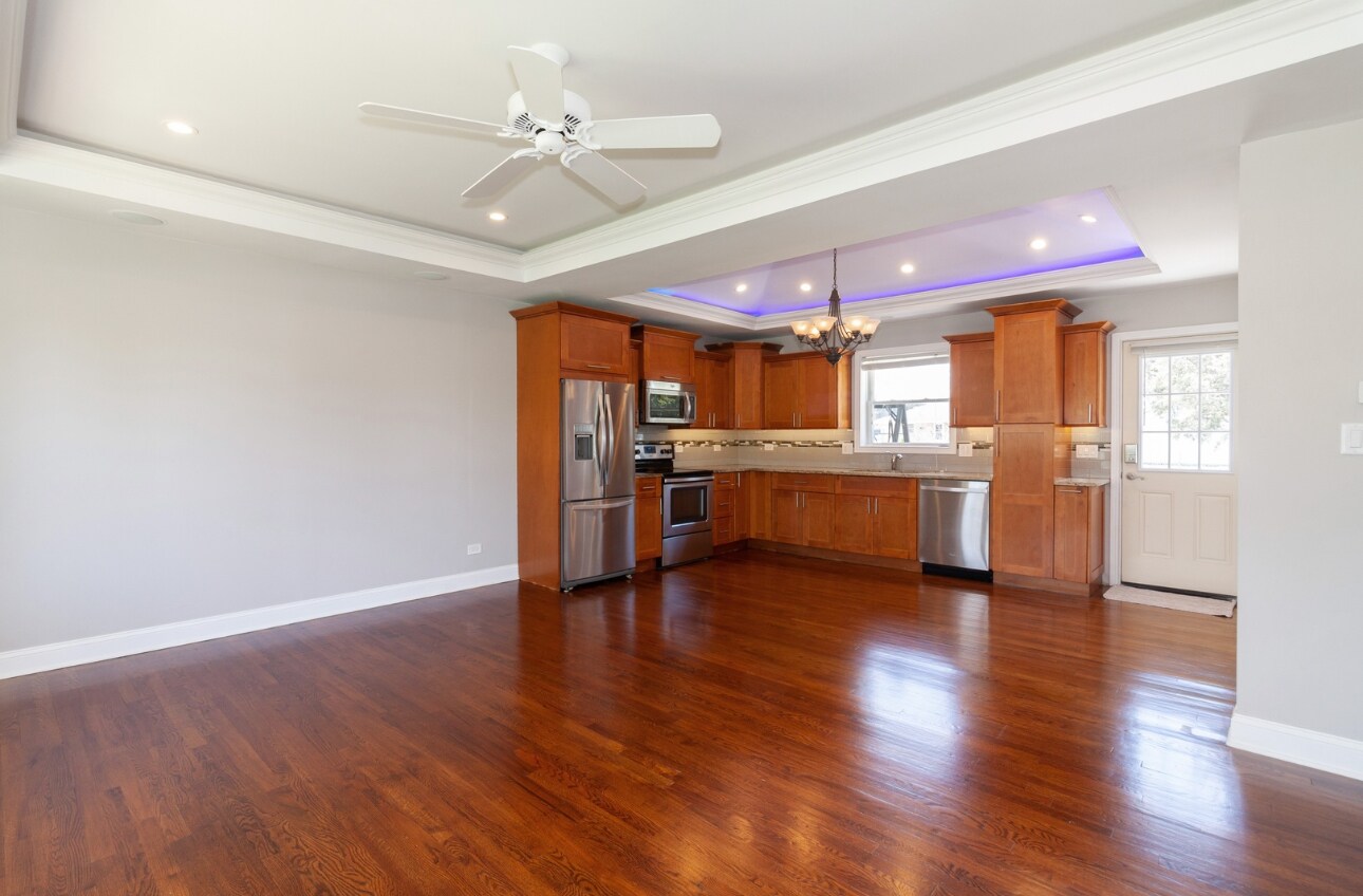 Building Photo - 8108 S 85th Ave