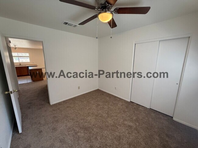 Building Photo - Three bedroom home in Mesquite Ranch