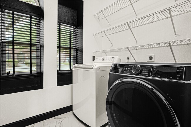 Building Photo - 11915 Helene Ct