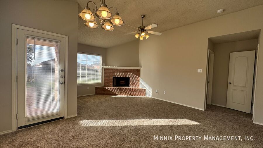 Building Photo - 9704 Ave U Ave