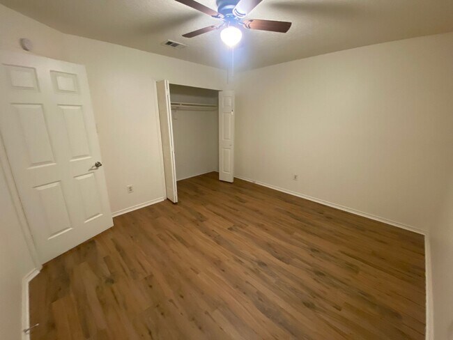 Building Photo - Nice Single Family Home in Cedar Hill