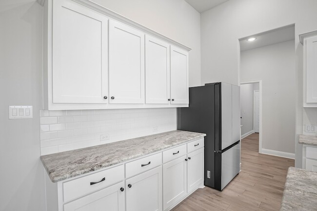 Building Photo - 8165 Honeywell Ave