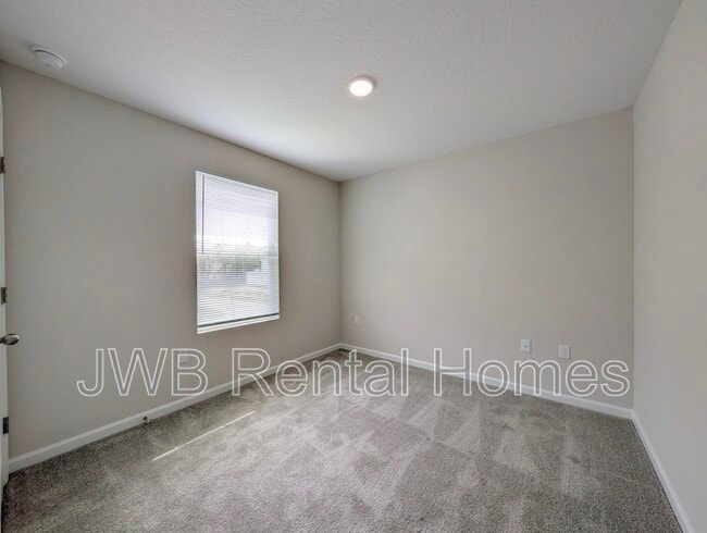 Building Photo - 1292 Pangola Dr