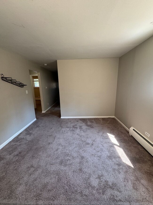 Building Photo - Updated 3-bedroom 1 bathroom in Littleton!