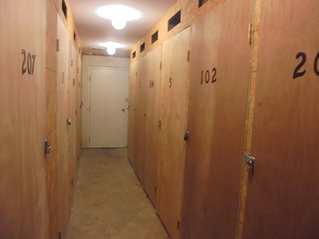 Building Photo - 1711 W Jarvis Ave