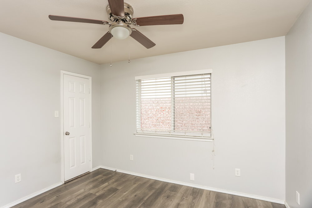 Building Photo - 433 Heritage Dr