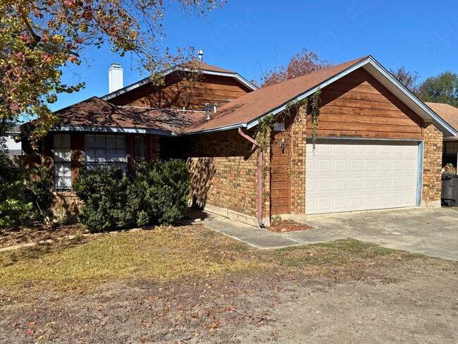 Building Photo - Move-In Special. ½ off the first full month's rent with a 12-month lease.