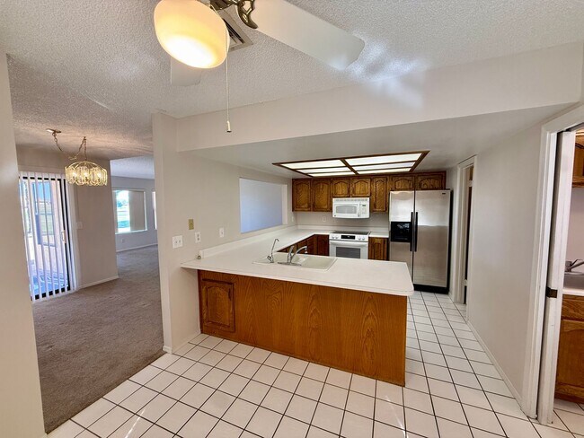 Building Photo - Townhouse on Mesa Del Sol Golf Course