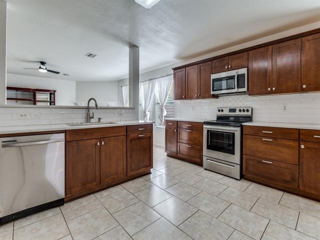 Building Photo - 740 Lovern St