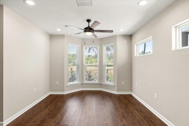 Building Photo - 2844 Blue Blossom Trail