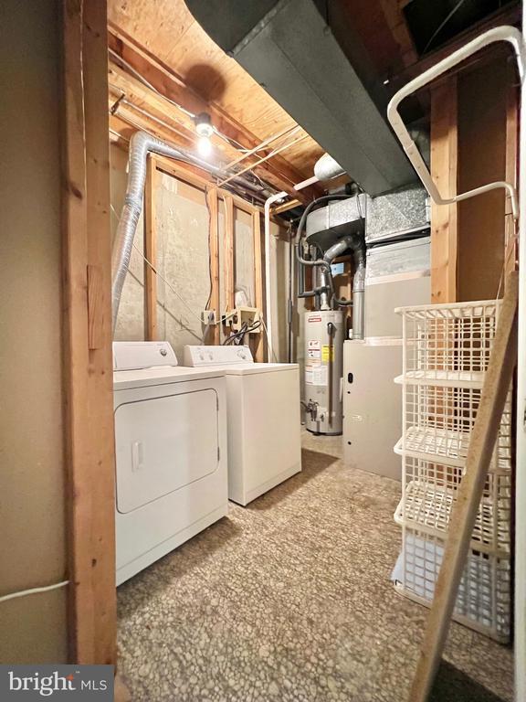 Building Photo - 10611 Pine Haven Terrace