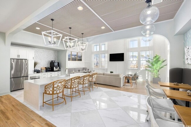 Building Photo - 283 Ferretti St