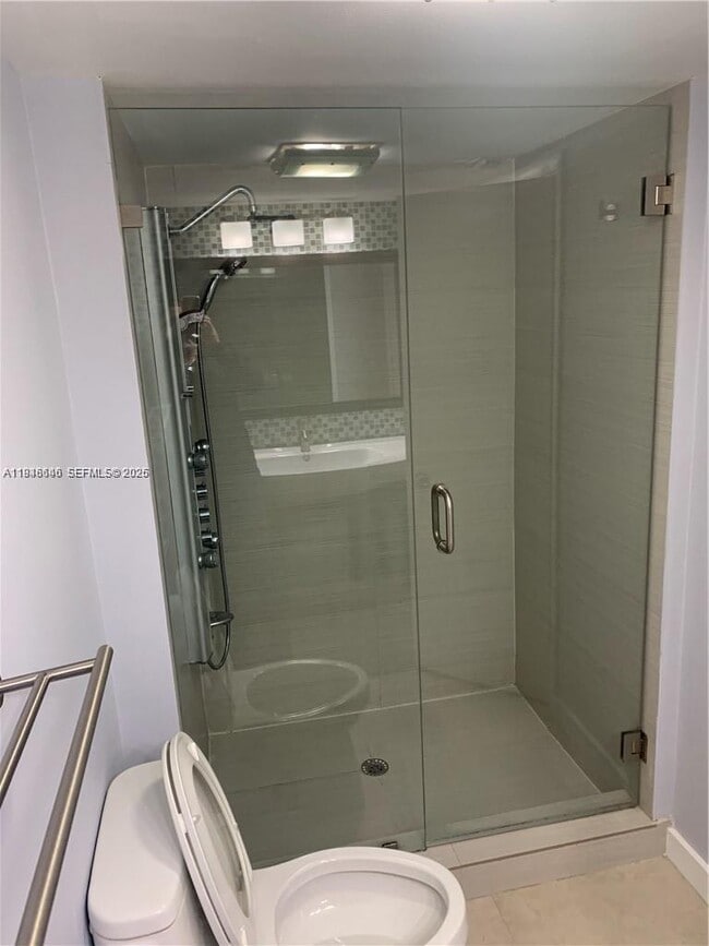 Building Photo - 16171 Blatt Blvd