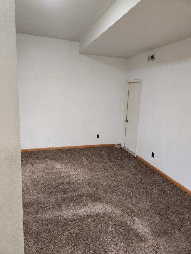 Building Photo - The Dentist Building