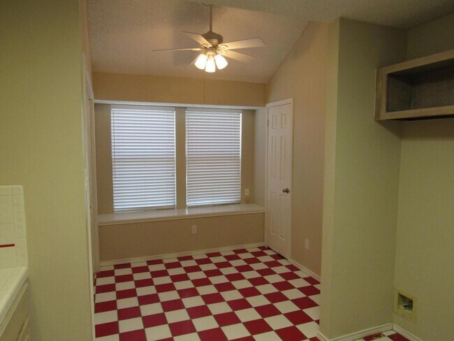 Building Photo - 21130 Malibu Colony