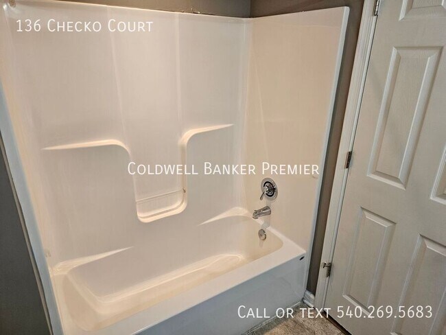 Building Photo - 136 Checko Court