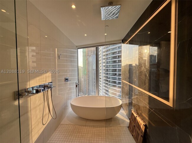 Building Photo - 300 Biscayne Blvd