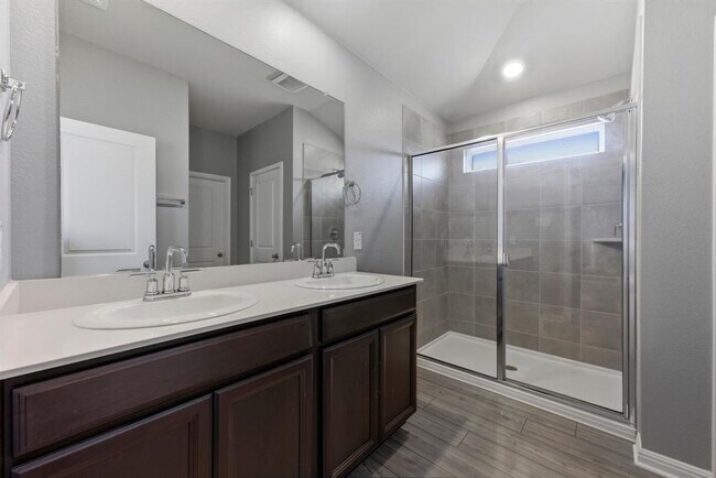 Building Photo - 100 Javans Nest