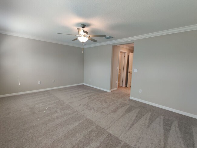 Building Photo - 23251 Willow Glen Way