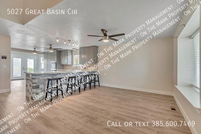 Building Photo - 5027 Great Basin Cir