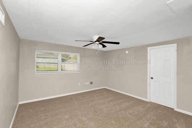 Building Photo - 226 S Hill Ave