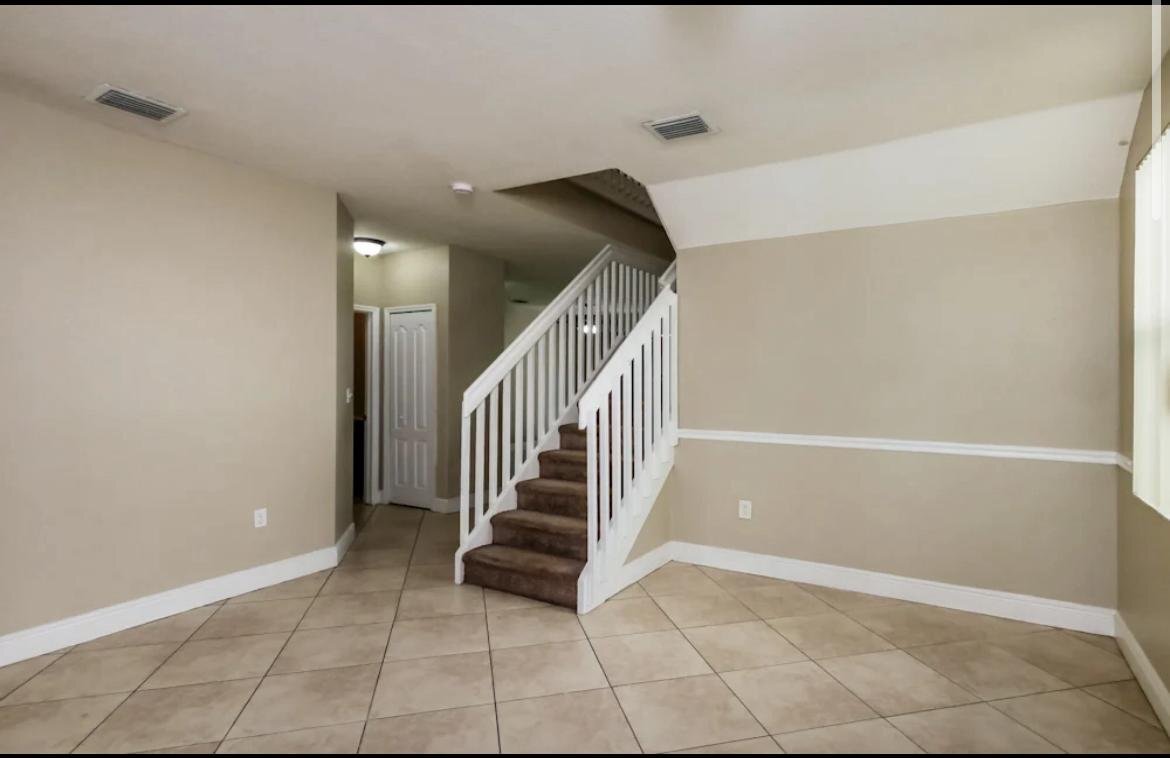 Building Photo - 3720 SW 69th Ave