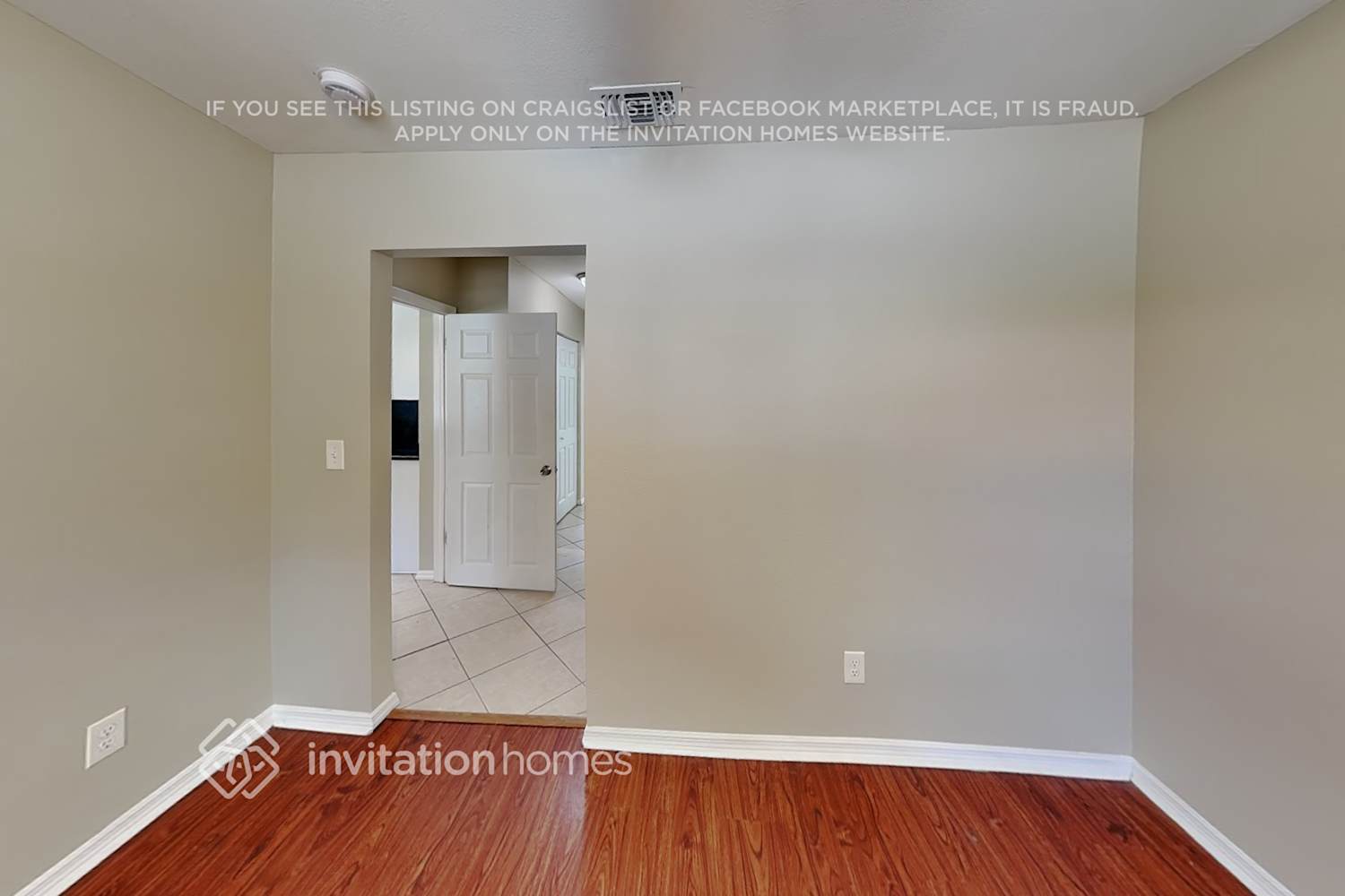 Building Photo - 923 38th St W