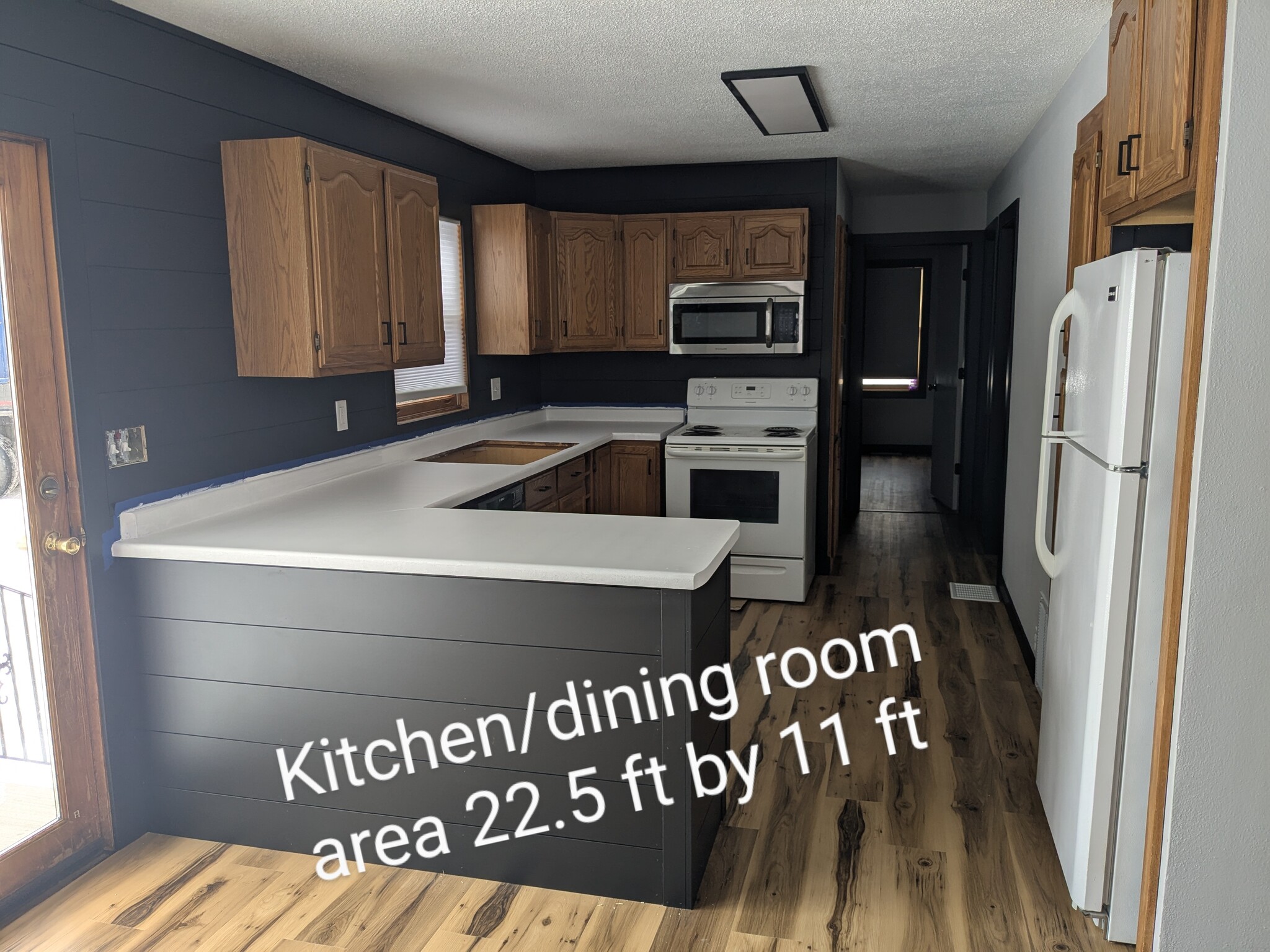 Kitchen with dishwasher - 2222 Diagonal Rd