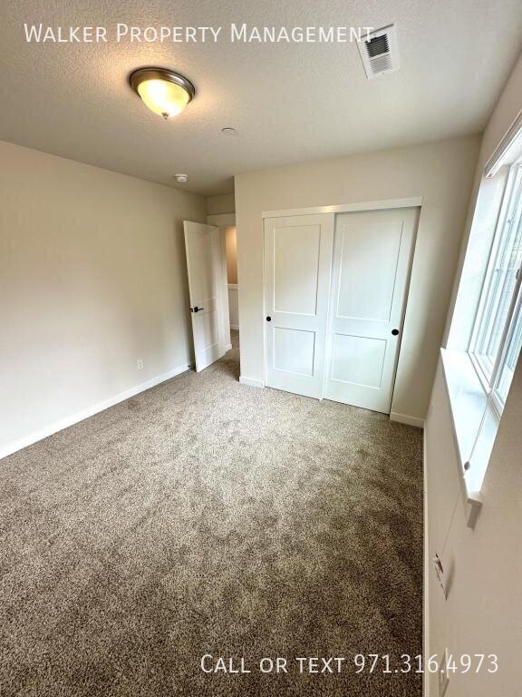 Building Photo - 1019 E Rork Ct