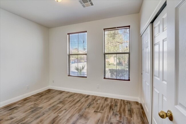 Building Photo - 10948 Positano St