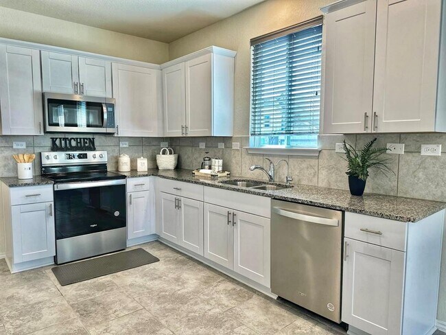 Building Photo - 3111 Red Columbine